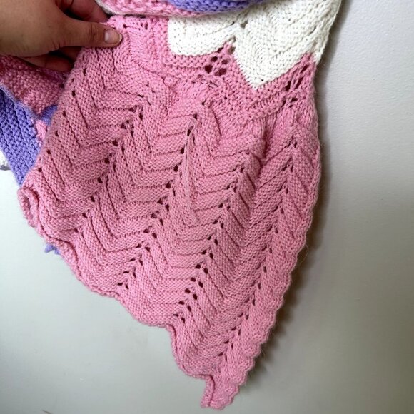 Enid pink and purple mermaid hand knit‎ blanket - Picture 2 of 5